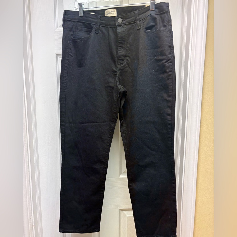 Universal Thread High-Rise Slim Straight Black Jeans – Size 14/32R
